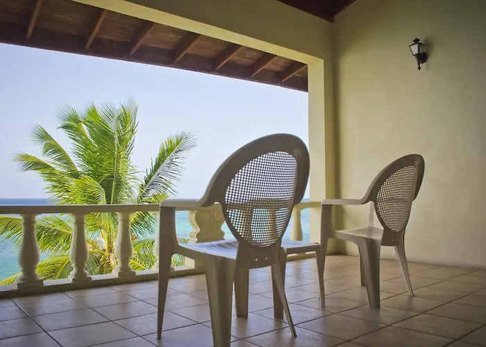 Silver Seas Hotel